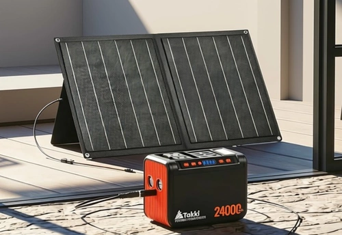 Full view of the Takki 88.8Wh power station 21W panel.